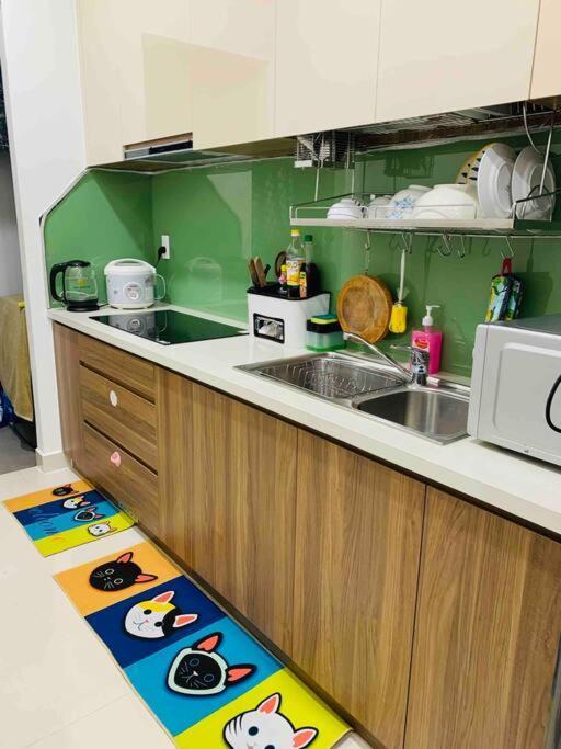 Apartment Q7 Riverside 2 Bed W River-view, Netflix & Pool *